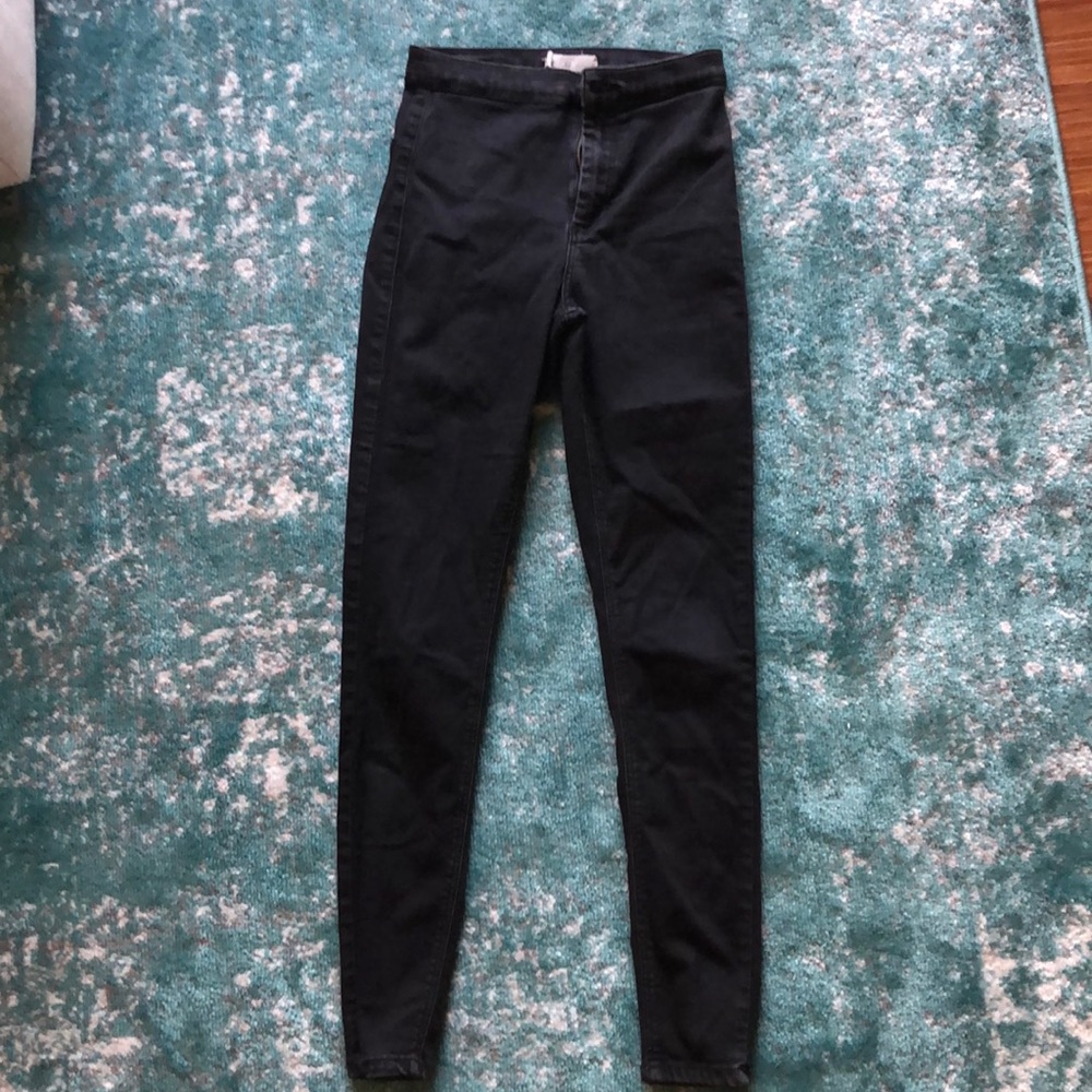 Black skinny jeans